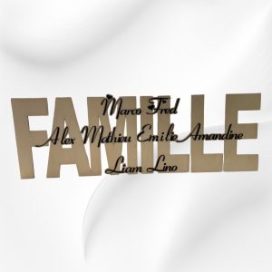 mot"Famille" en bois personnalisable